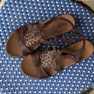 Clarks Bendables Sandal 8.5 Narrow